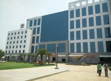 Office Space in DLF Prime Towers South Delhi